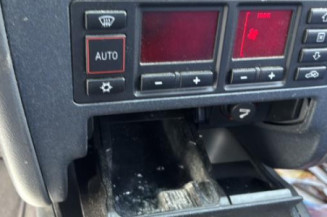 Bouton de warning AUDI A3 1