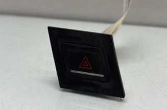 Bouton de warning VOLKSWAGEN TOURAN 3 Photo n°1