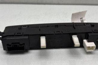 Bouton de warning HYUNDAI I 20 1