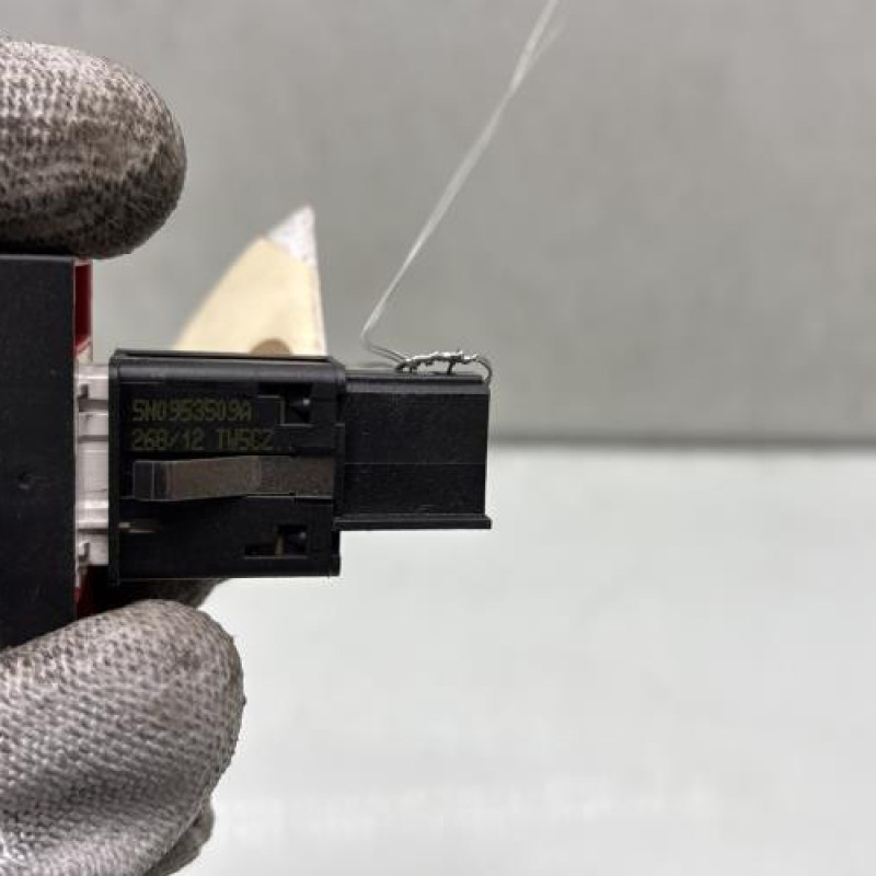 Bouton de warning VOLKSWAGEN TIGUAN 1 Photo n°4