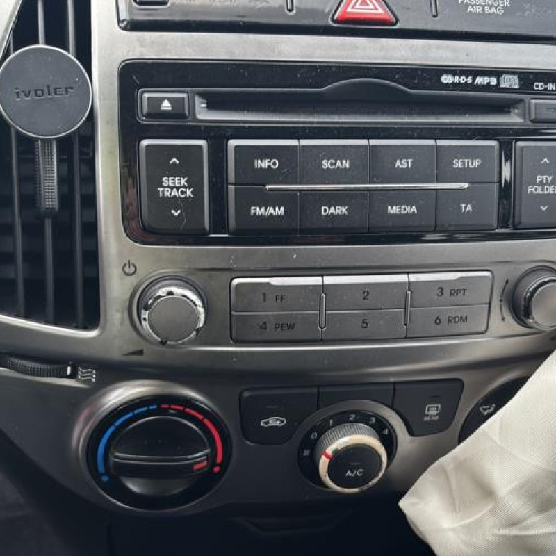 Charniere de capot HYUNDAI I 20 1 Photo n°18