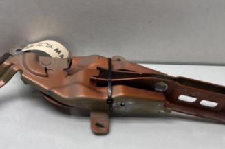 Charniere de capot PEUGEOT 2008 2