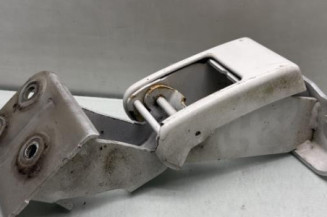 Charniere de porte de coffre droit PEUGEOT EXPERT 2