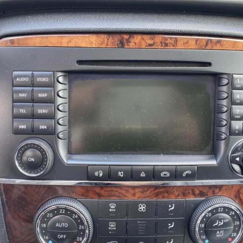 Renfort pare choc avant (traverse) MERCEDES CLASSE R 251 Photo n°15