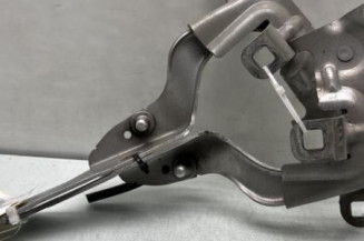 Charniere de capot RENAULT CAPTUR 1 Photo n°1