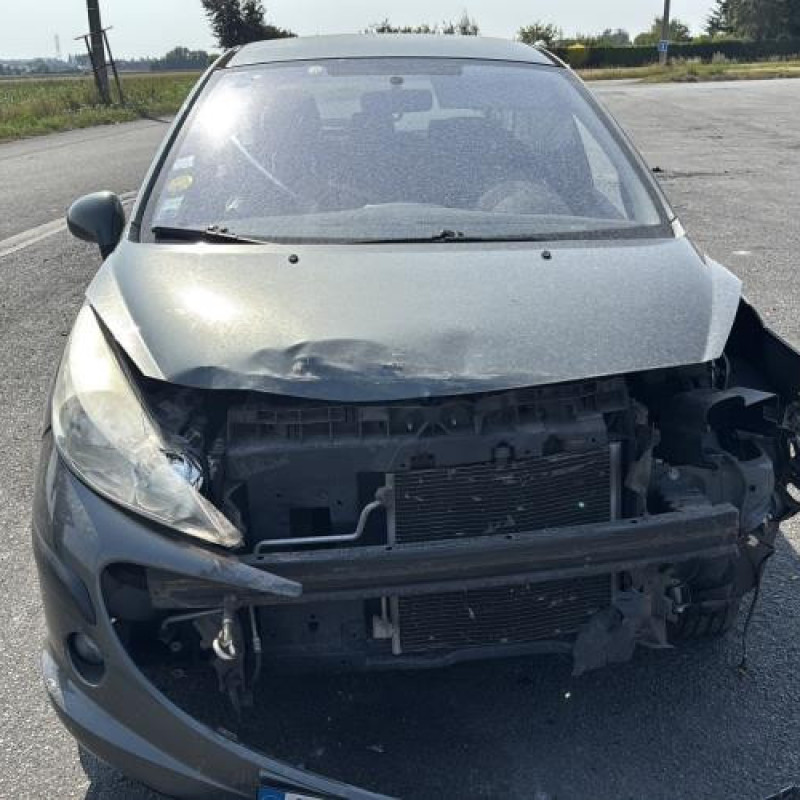 Moteur PEUGEOT 207 Photo n°8