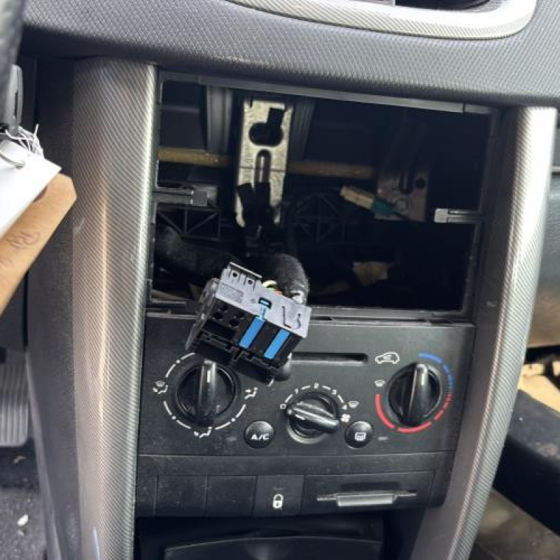 Moteur PEUGEOT 207 Photo n°15