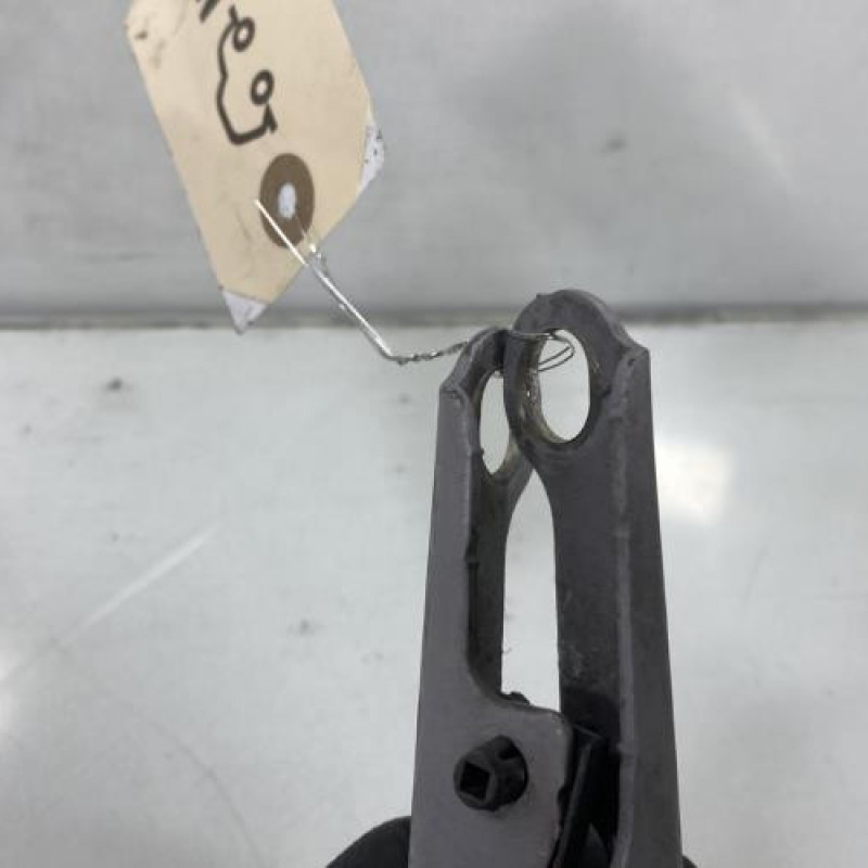 Charniere de capot TOYOTA YARIS 1 Photo n°4