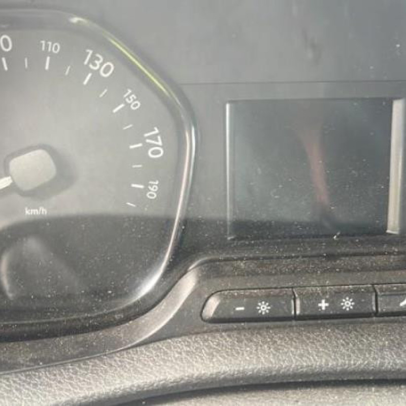 Moteur OPEL VIVARO 3 Photo n°18