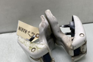 Charniere de porte de coffre gauche OPEL VIVARO 3