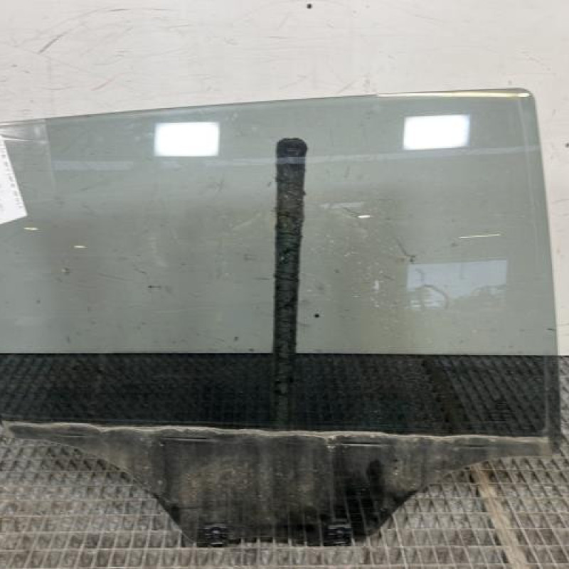 Vitre arriere droit PEUGEOT 2008 1 Photo n°1