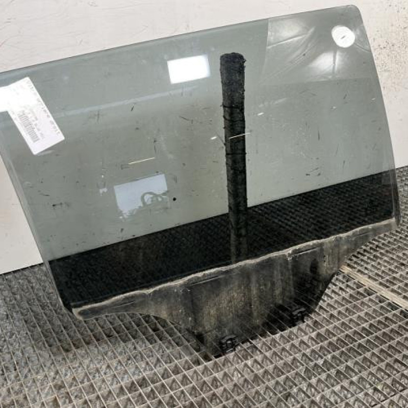 Vitre arriere droit PEUGEOT 2008 1 Photo n°3