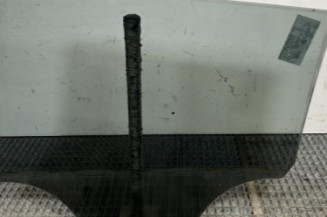 Vitre arriere droit PEUGEOT 2008 1