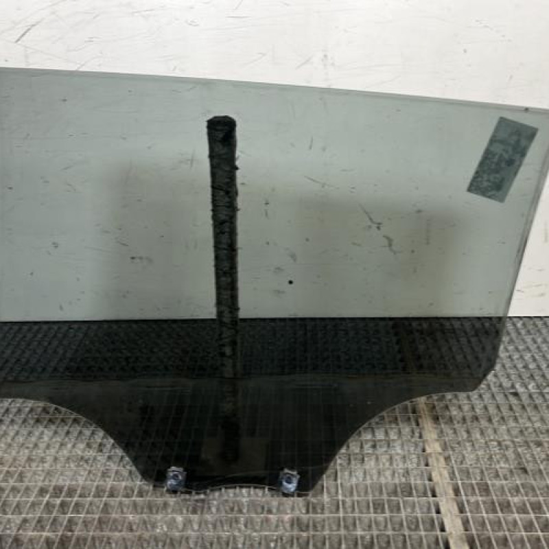 Vitre arriere droit PEUGEOT 2008 1 Photo n°4