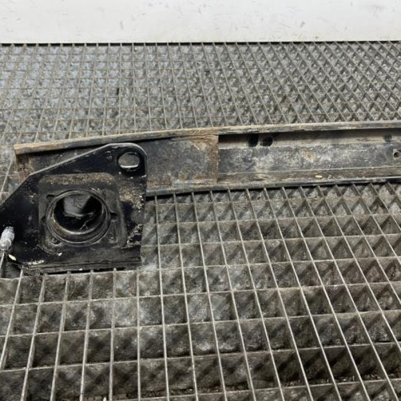 Renfort pare choc arriere (traverse) OPEL CORSA D Photo n°5