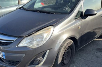 Moteur OPEL CORSA D Photo n°1