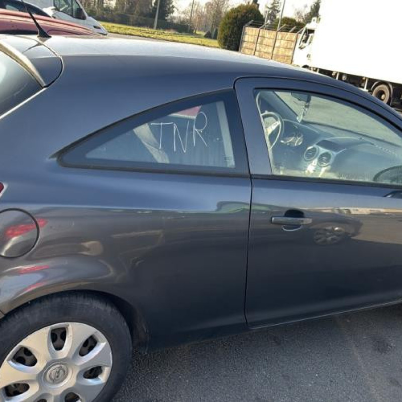 Moteur OPEL CORSA D Photo n°7