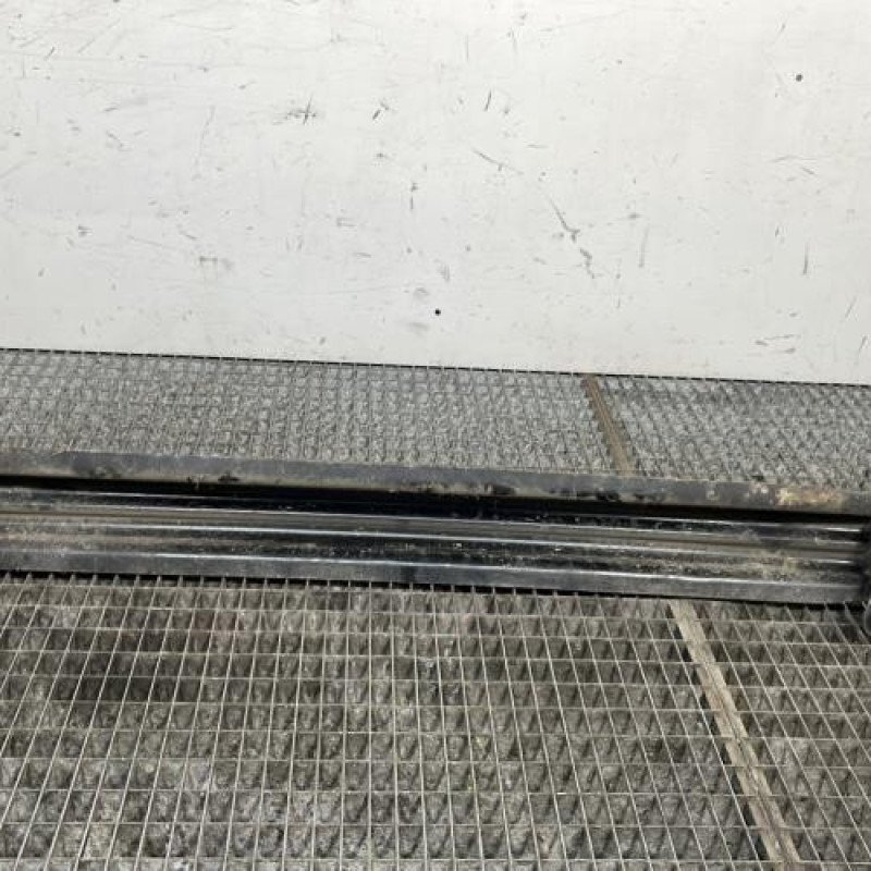 Renfort pare choc arriere (traverse) VOLKSWAGEN SCIROCCO 3 Photo n°7