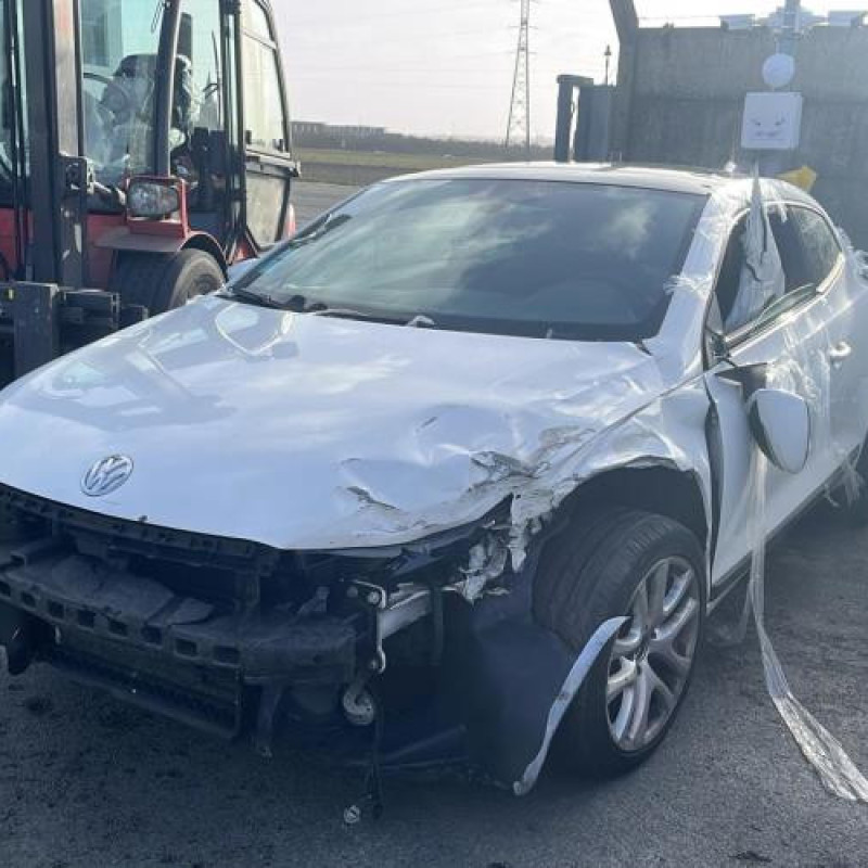 Renfort pare choc arriere (traverse) VOLKSWAGEN SCIROCCO 3 Photo n°15