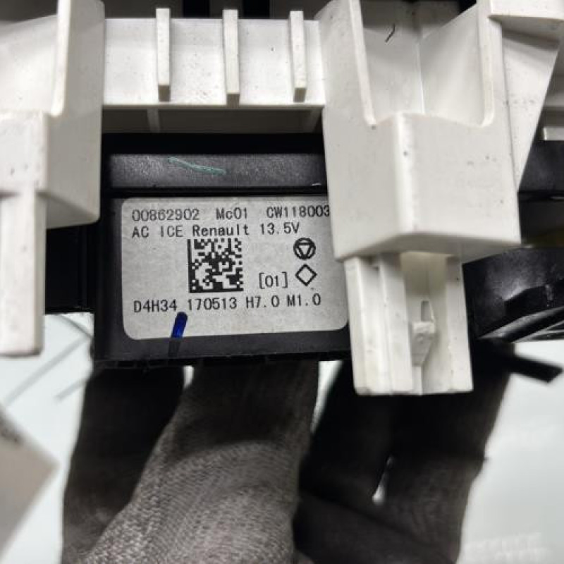Commande chauffage RENAULT TWINGO 3 Photo n°4