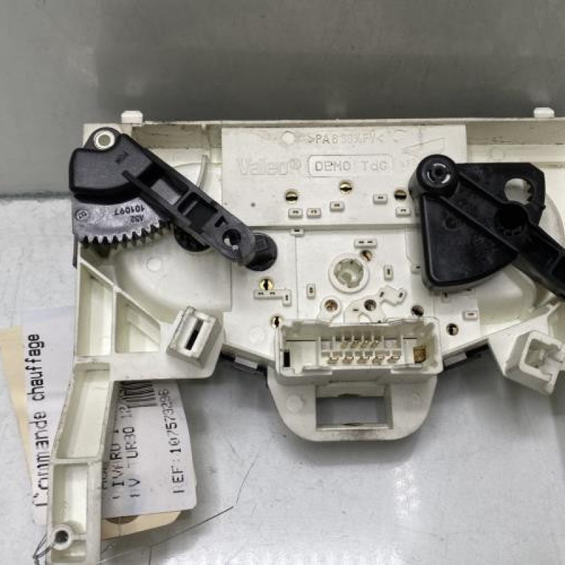 Commande chauffage VAUXHALL VIVARO 1 Photo n°2