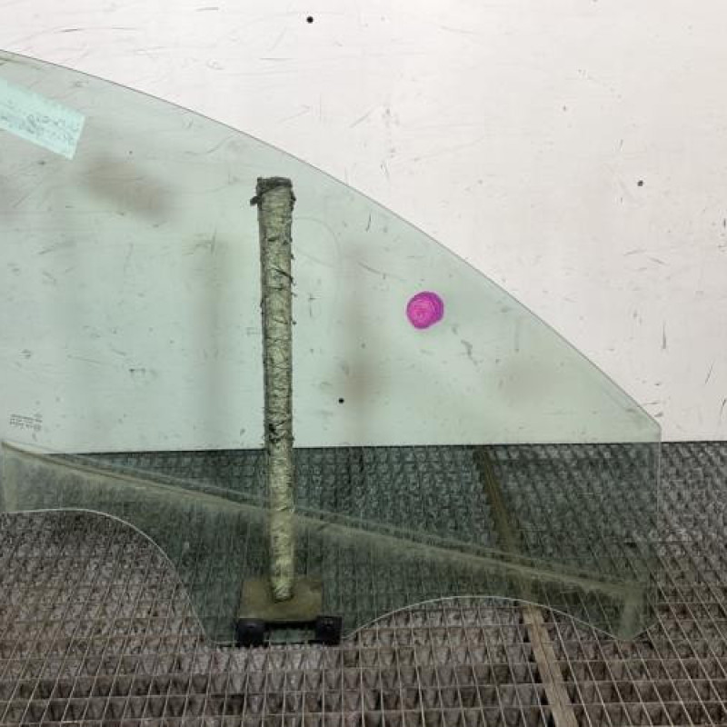 Vitre avant gauche DACIA SANDERO 2 Photo n°4