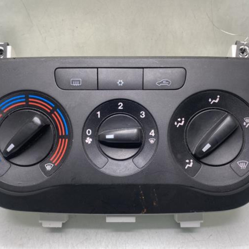 Commande chauffage FIAT GRANDE PUNTO Photo n°1