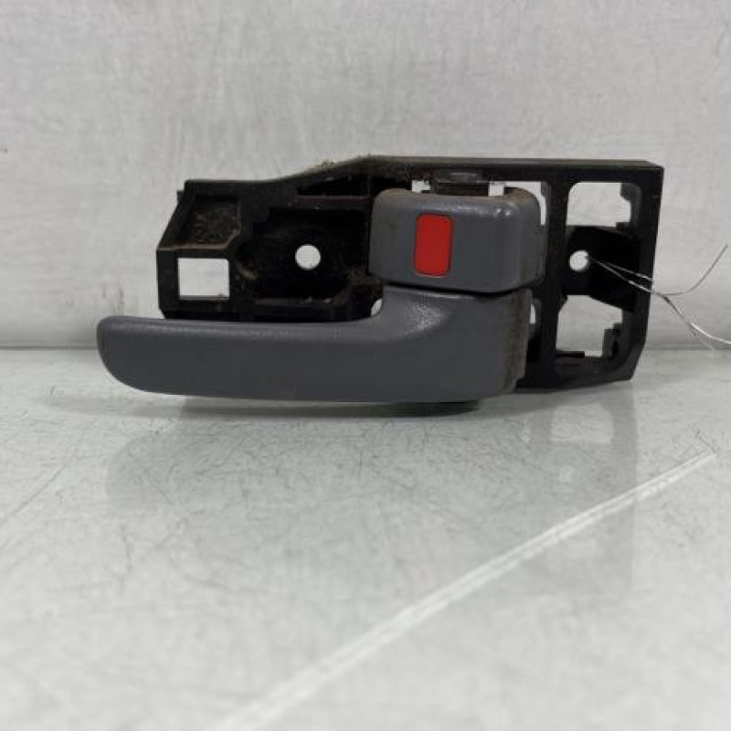 Poignee interieur avant droit TOYOTA RAV4 2 Photo n°1