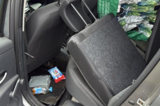 Poignee interieur arriere droit RENAULT CLIO 3