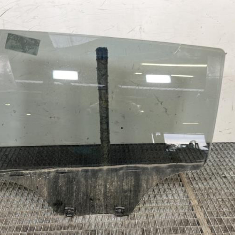 Vitre arriere gauche PEUGEOT 2008 1 Photo n°1