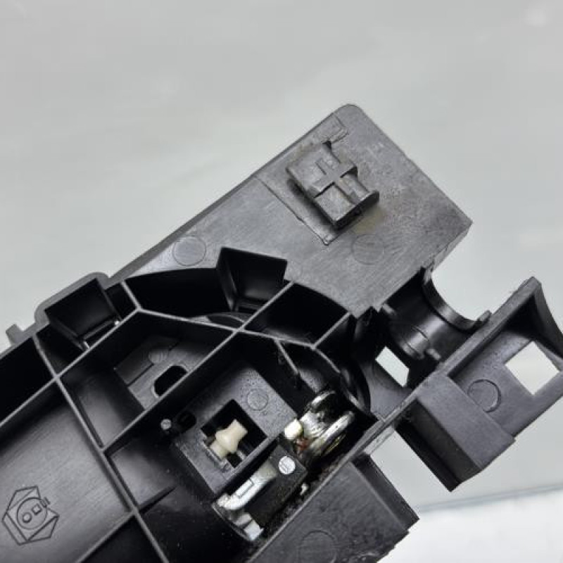 Poignee interieur avant gauche PEUGEOT 208 1 Photo n°3