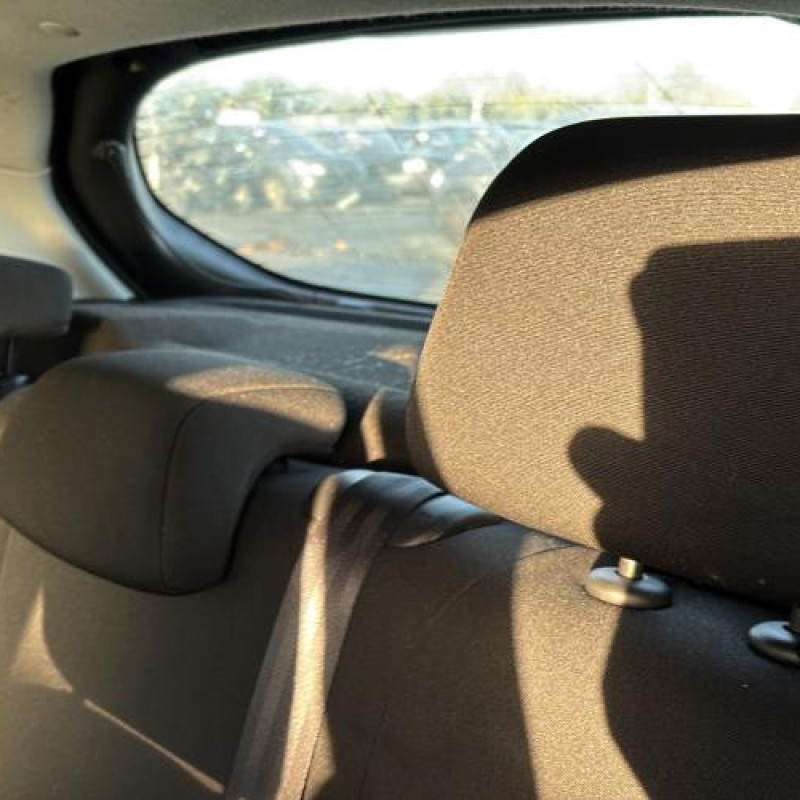 Poignee interieur avant gauche PEUGEOT 208 1 Photo n°15