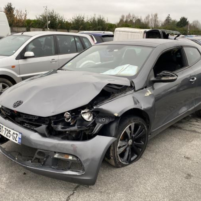 Poignee interieur avant gauche VOLKSWAGEN SCIROCCO 3 Photo n°4