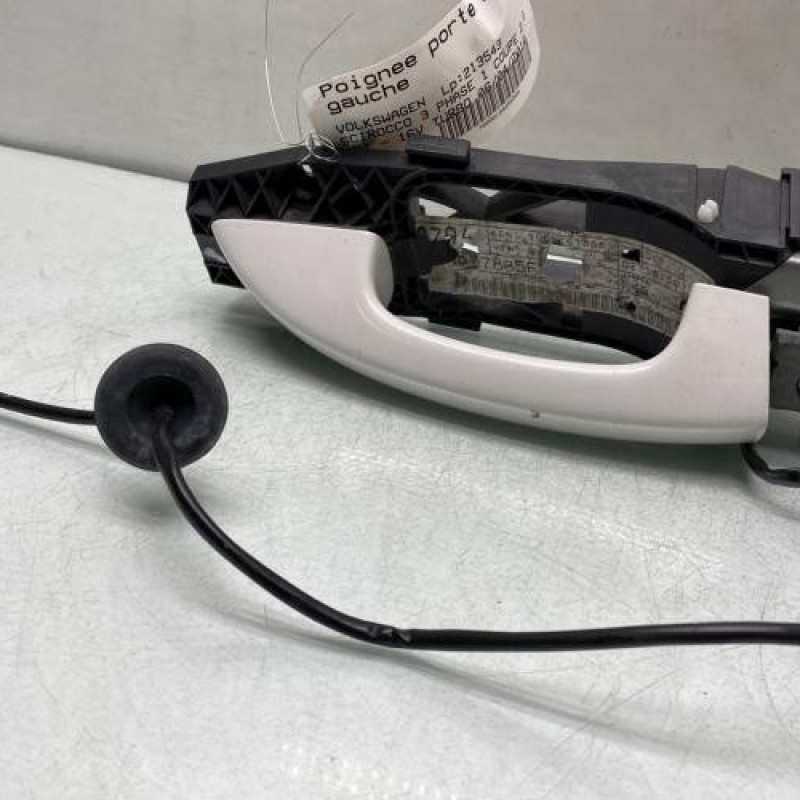 Poignee porte avant gauche VOLKSWAGEN SCIROCCO 3 Photo n°1