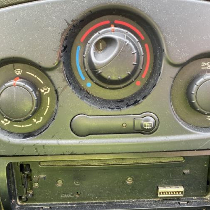 Poignee porte avant gauche RENAULT CLIO 3 Photo n°20