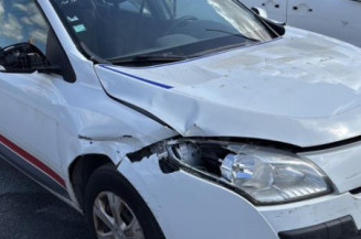 Poignee porte avant gauche RENAULT MEGANE 3