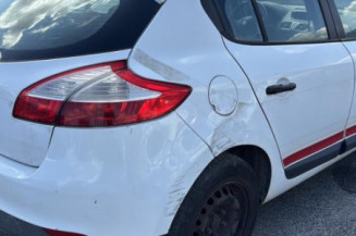 Poignee porte avant gauche RENAULT MEGANE 3