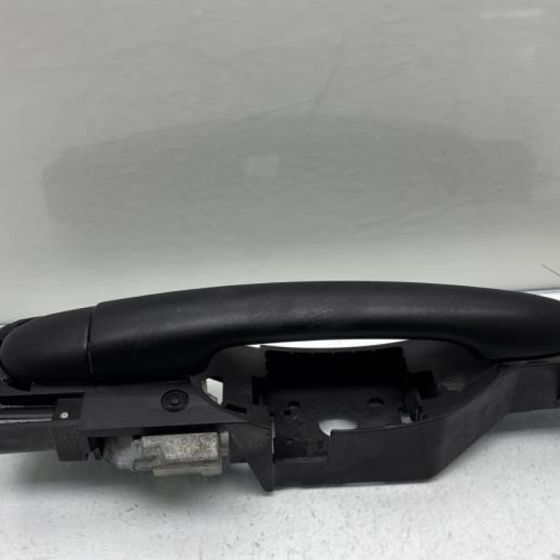 Poignee porte avant droit RENAULT CLIO 3 Photo n°1