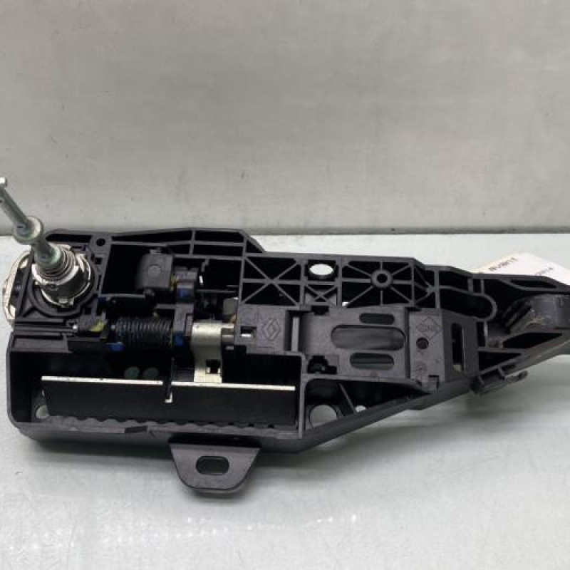 Poignee porte avant gauche RENAULT CLIO 4 Photo n°3