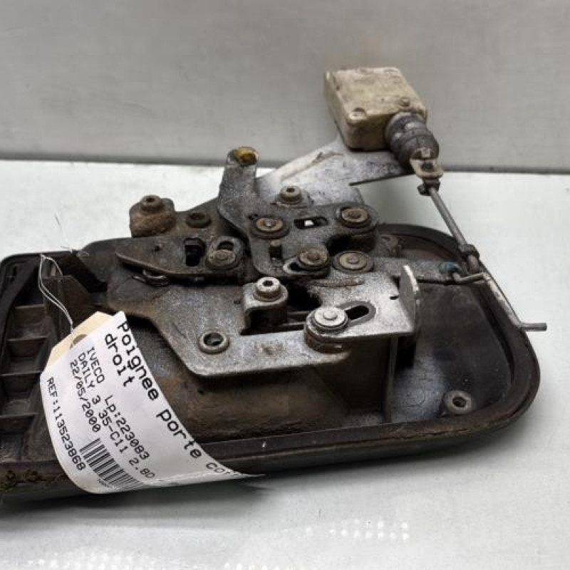 Poignee porte coffre droit IVECO DAILY 3 Photo n°4