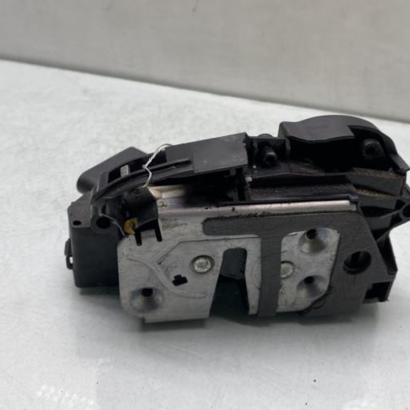 Poignee porte avant gauche FORD FIESTA 6 Photo n°5