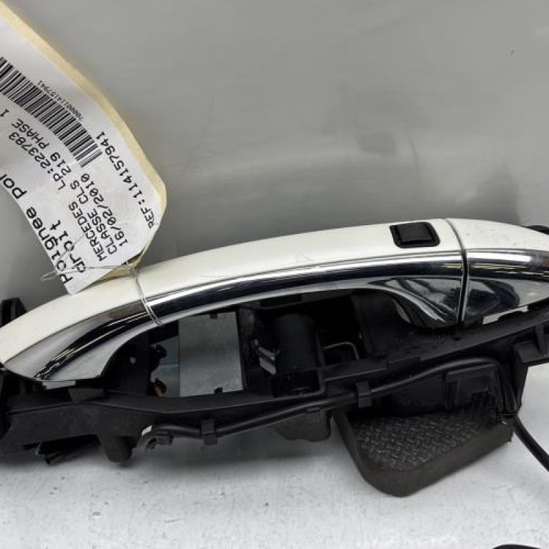 Poignee porte avant droit MERCEDES CLASSE CLS 219 Photo n°1