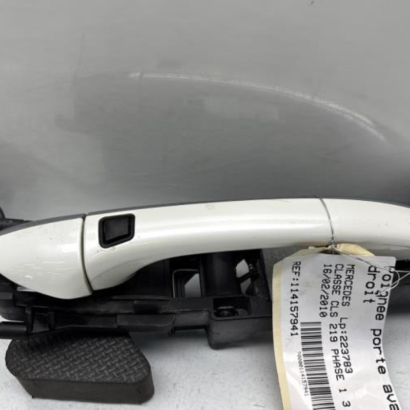 Poignee porte avant droit MERCEDES CLASSE CLS 219 Photo n°2