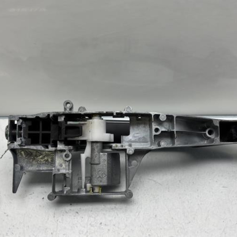 Poignee porte arriere droit PEUGEOT 207 Photo n°4