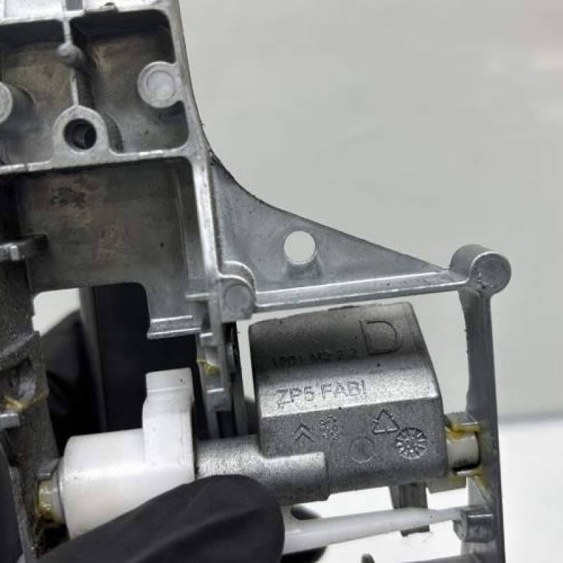 Poignee porte arriere droit PEUGEOT 207 Photo n°5