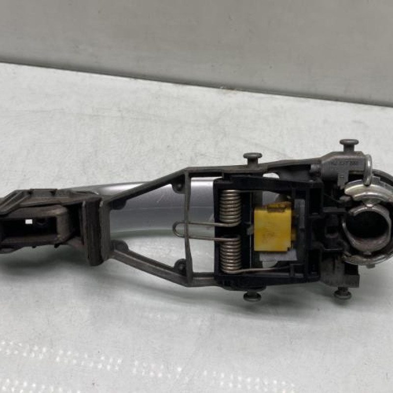 Poignee porte arriere droit VOLKSWAGEN GOLF 6 Photo n°3