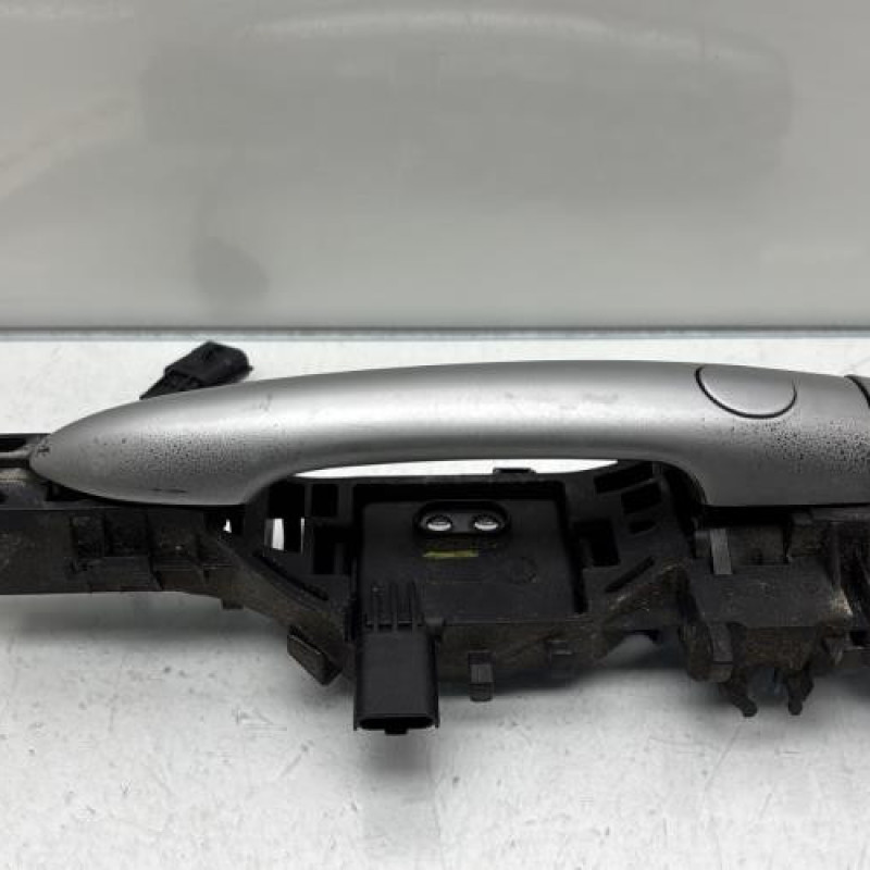 Poignee porte arriere droit RENAULT SCENIC 2 Photo n°1