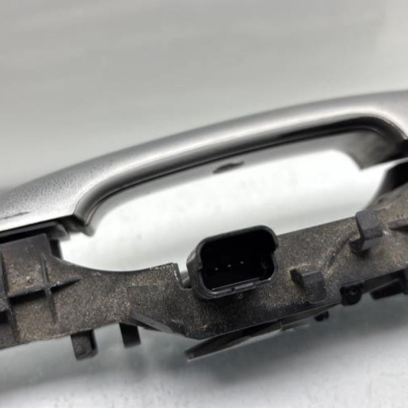 Poignee porte arriere droit RENAULT SCENIC 2 Photo n°7