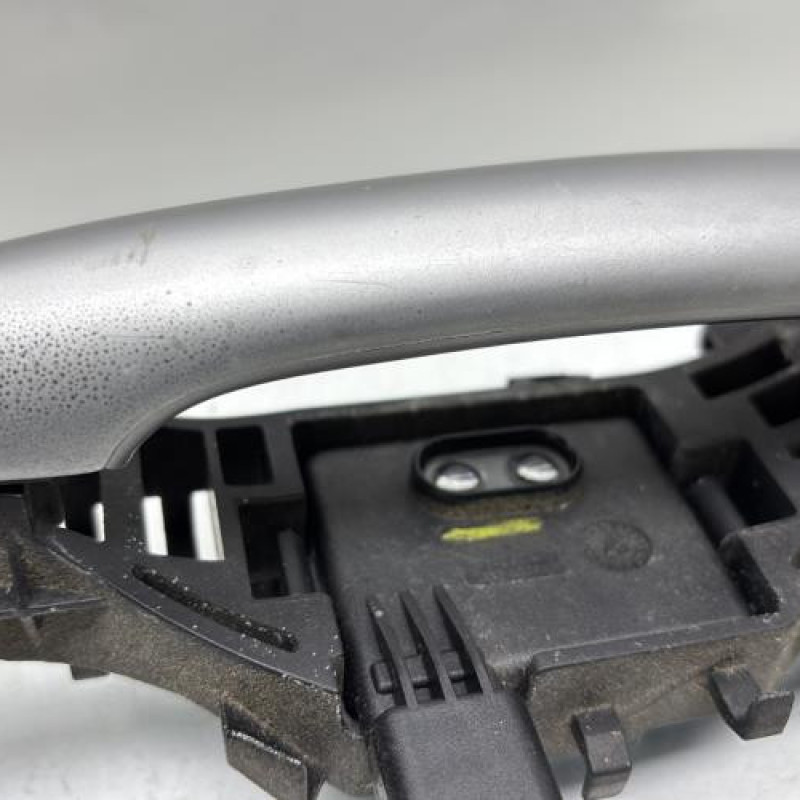 Poignee porte arriere droit RENAULT SCENIC 2 Photo n°8