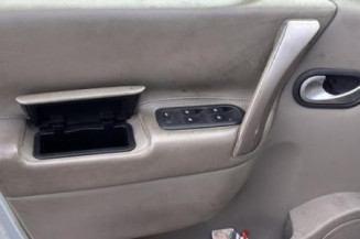 Poignee porte arriere droit RENAULT SCENIC 2